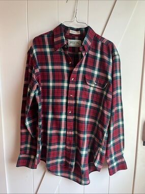 American Eagle Outfitters Red, Green & White Plaid Button-Down Shirt